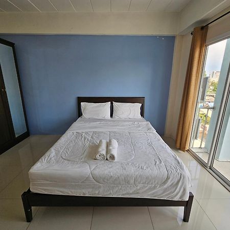 Si Fah At Bangsaen Hotel Ban Rong Khoei エクステリア 写真
