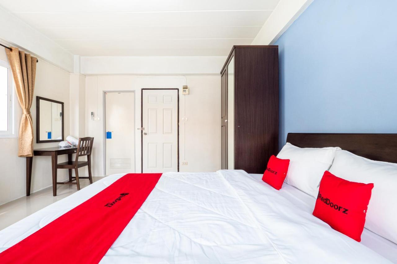 Si Fah At Bangsaen Hotel Ban Rong Khoei エクステリア 写真