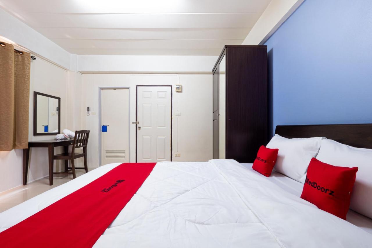 Si Fah At Bangsaen Hotel Ban Rong Khoei エクステリア 写真