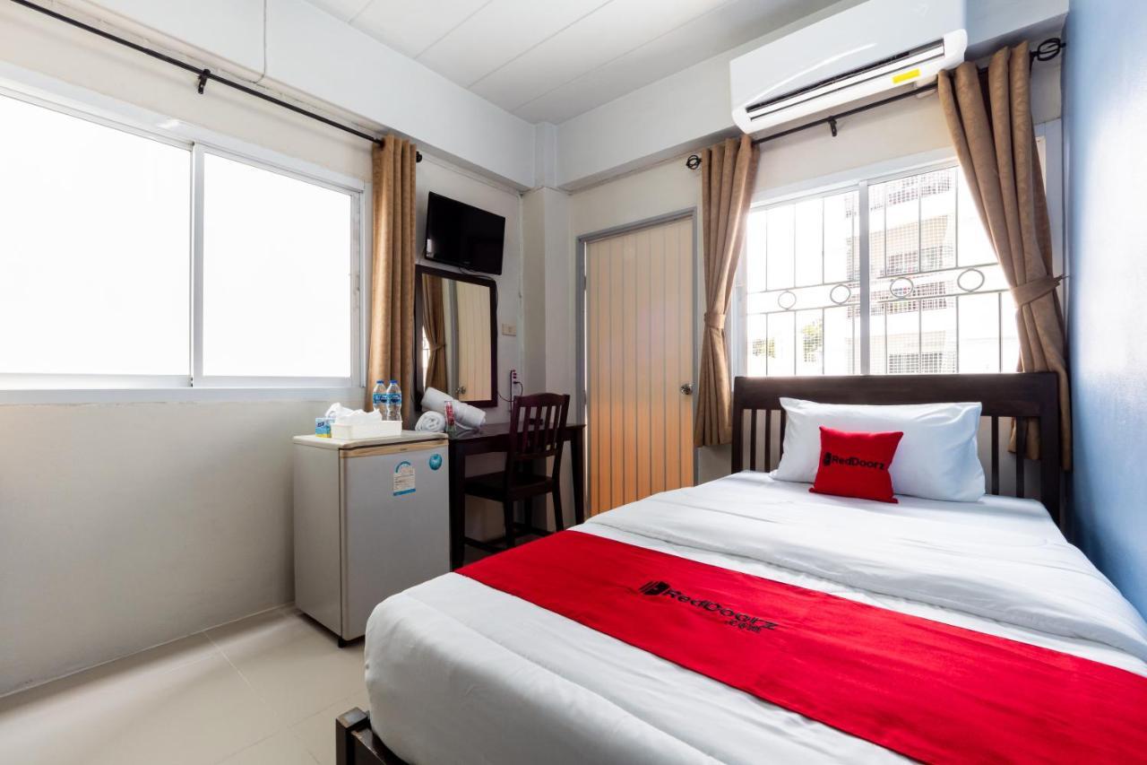 Si Fah At Bangsaen Hotel Ban Rong Khoei エクステリア 写真