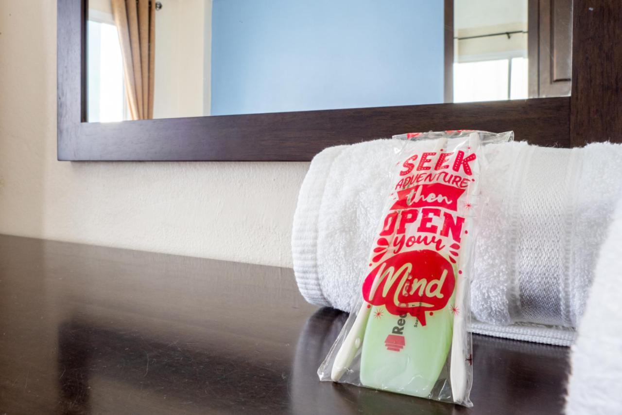 Si Fah At Bangsaen Hotel Ban Rong Khoei エクステリア 写真