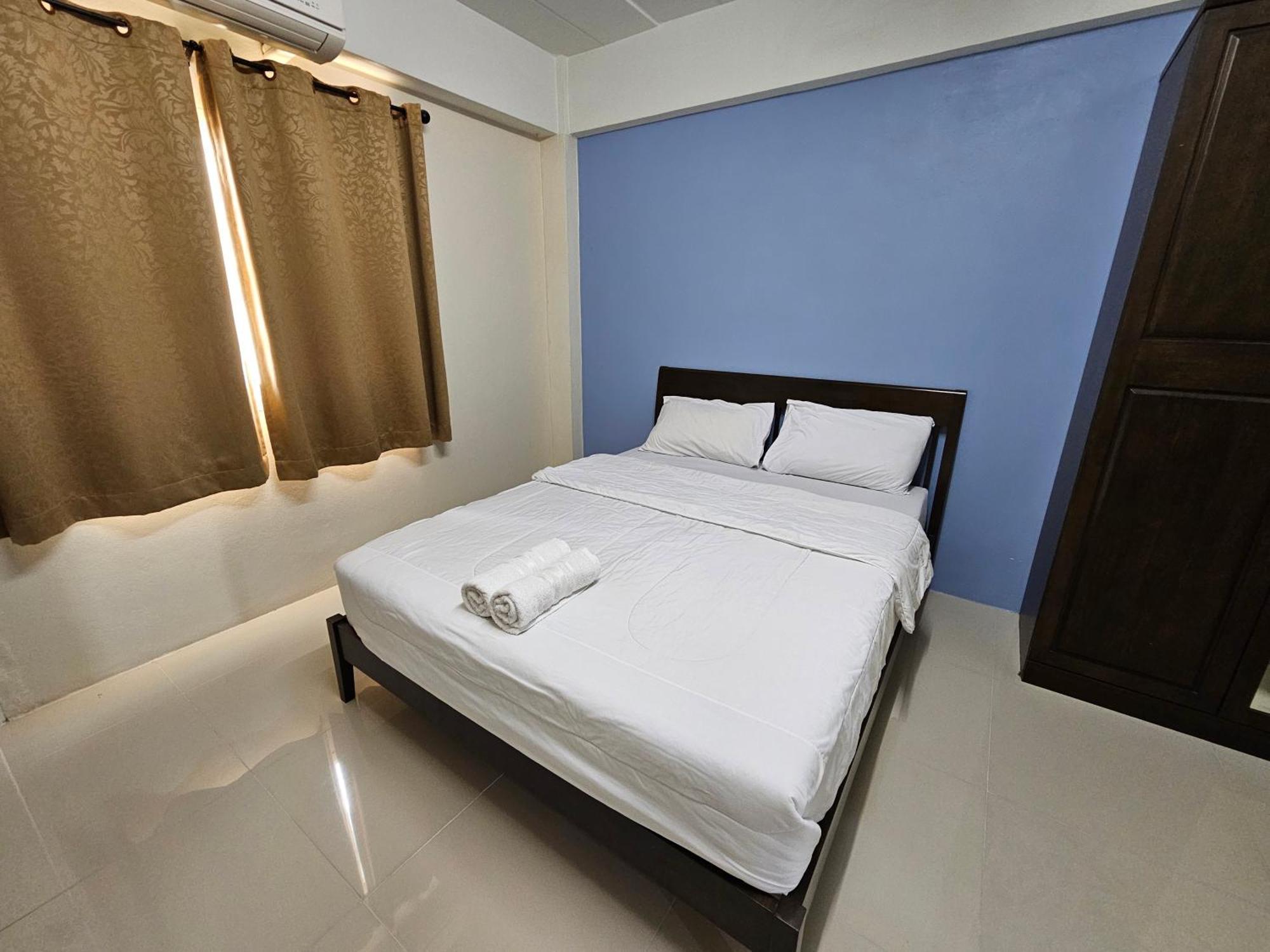 Si Fah At Bangsaen Hotel Ban Rong Khoei エクステリア 写真